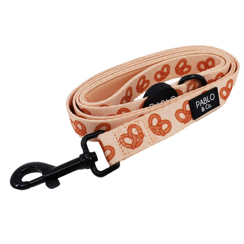 Pablo & Co Dog Leash Pretzels