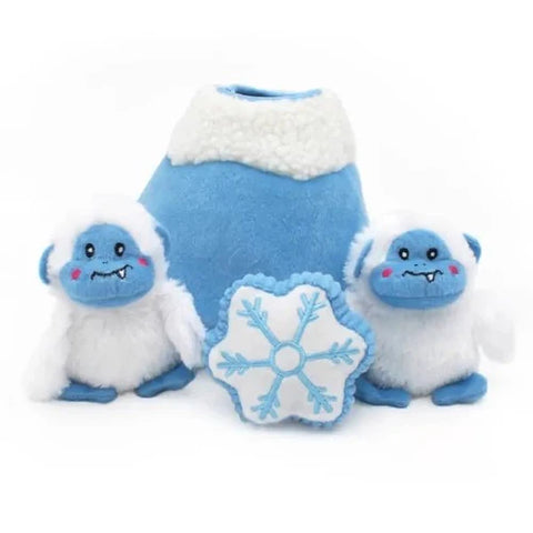 ZippyPaws Holiday Zippy Burrow Mountain Yeti